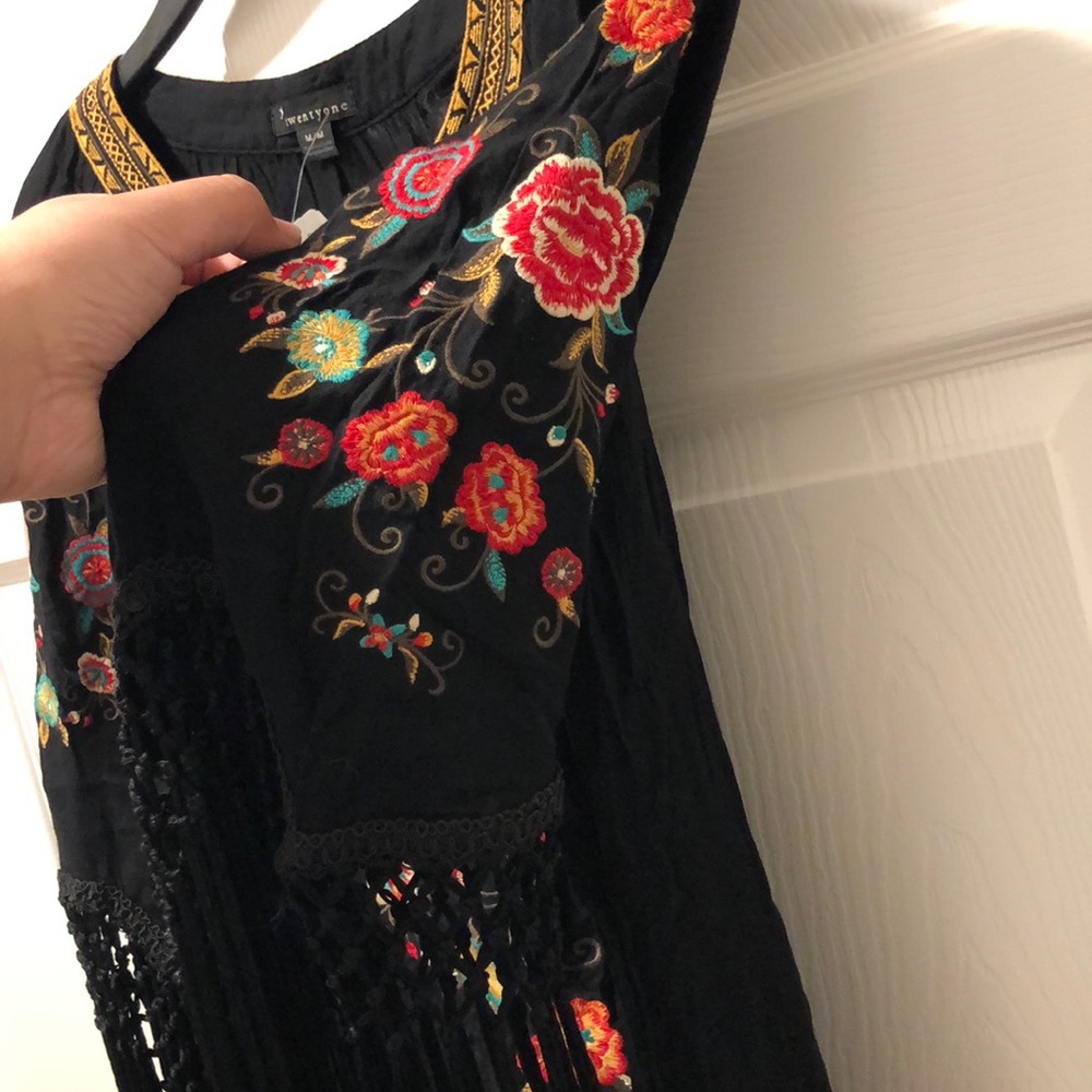 Embroidered tunic! - Picture 3 of 7